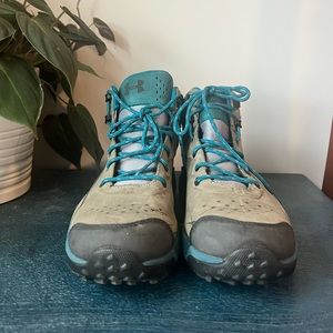 Under Armour Hiking boots